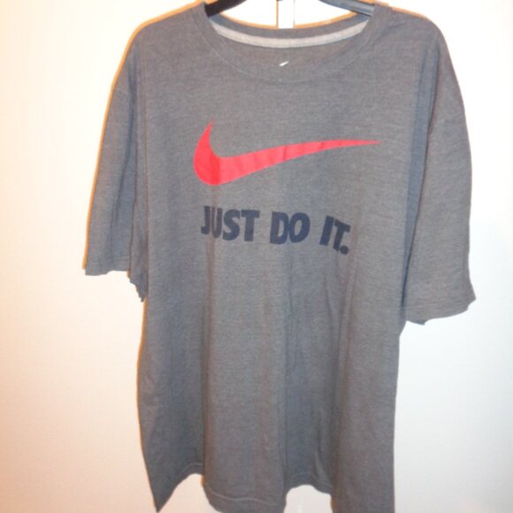 Nike Men's Regular Fit Just Do It Gray Short Sleeve Shirt T-Shirt Size 3XL - Picture 1 of 9